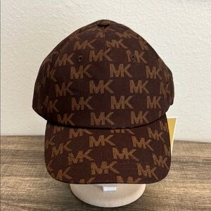 Michael Kors | Brown MK Patterned Hat 🤎
